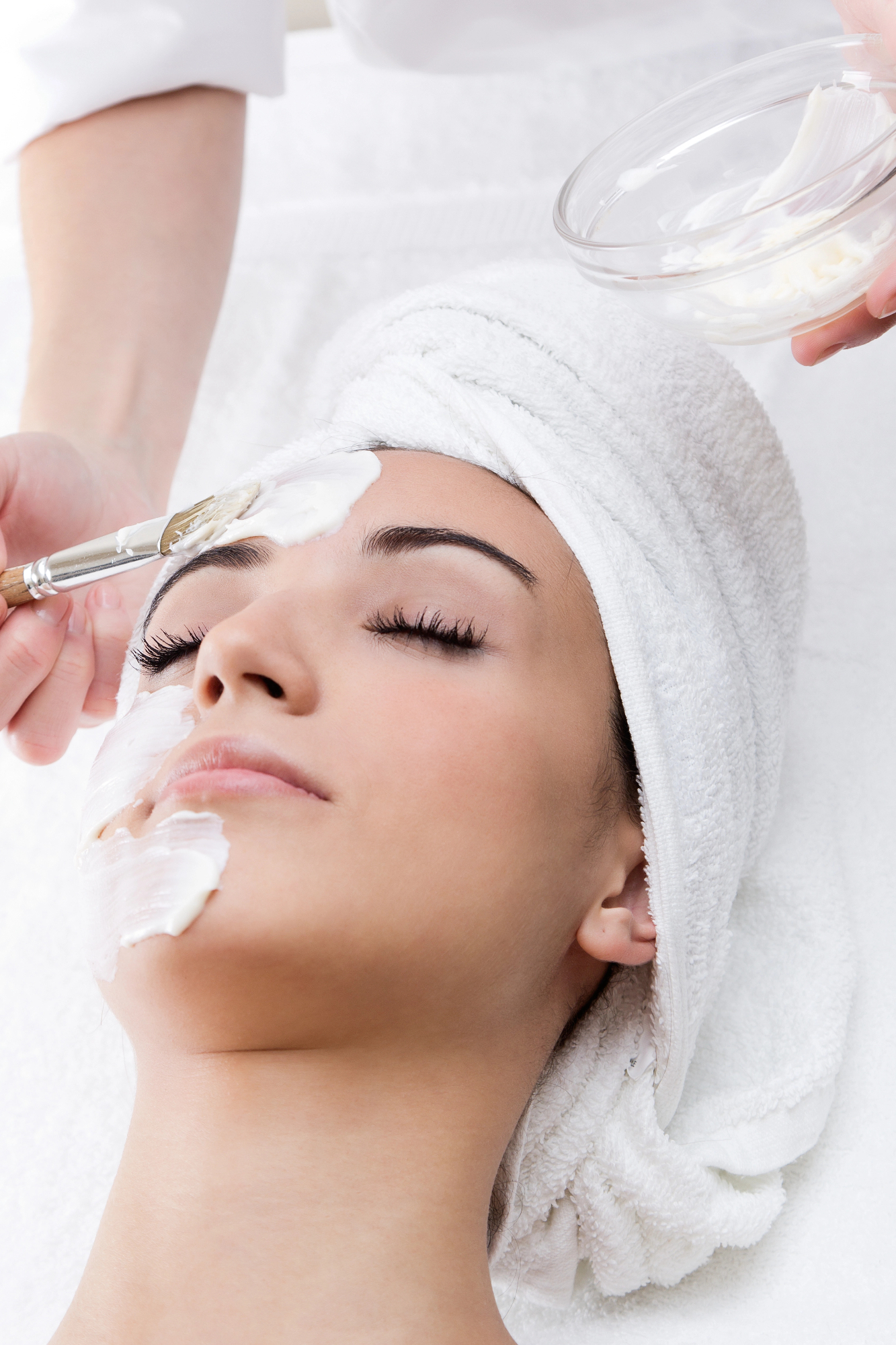 Za svežo in lepo kožo je kemični piling več kot priporočljiv